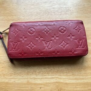 LOUIS VUITTON Round Zipper Monogram Empertine Leather Zippy Wallet